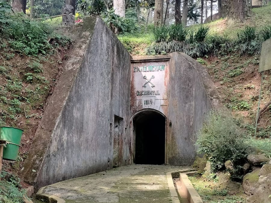 Gunung Kunci - Sumedang - Yogyaku-tercinta