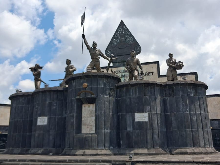 General Offensive of 1 March 1949 Monument - Yogyaku-tercinta