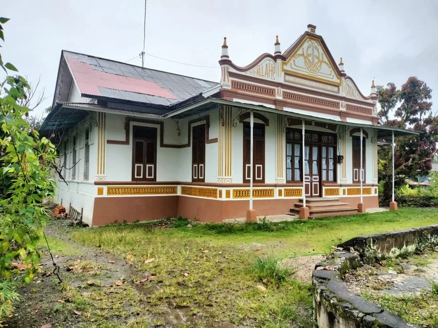 Rumah Batu Belanda - Maninjau - Yogyaku-tercinta