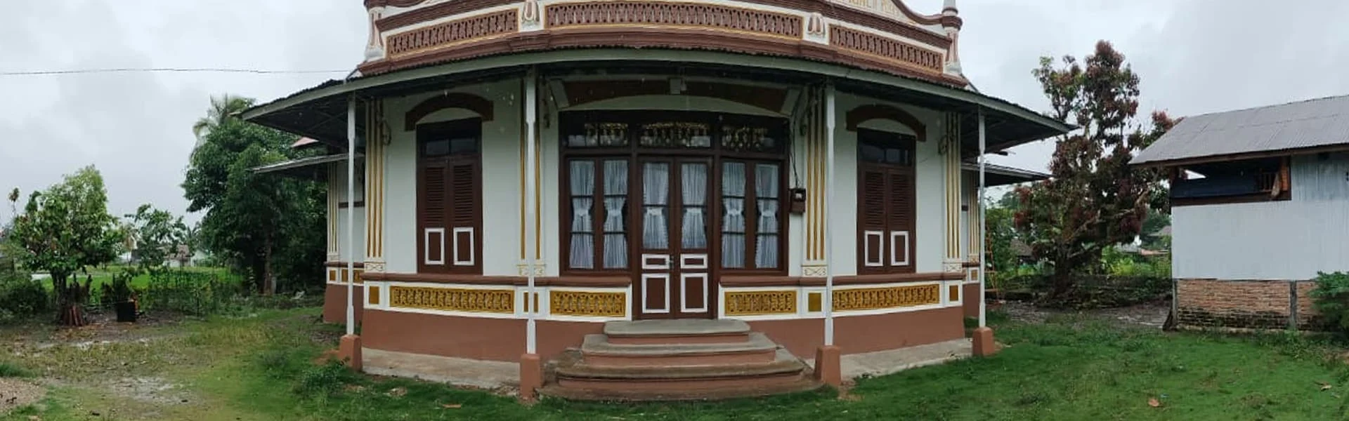 Rumah Batu Belanda - Maninjau - Yogyaku-tercinta