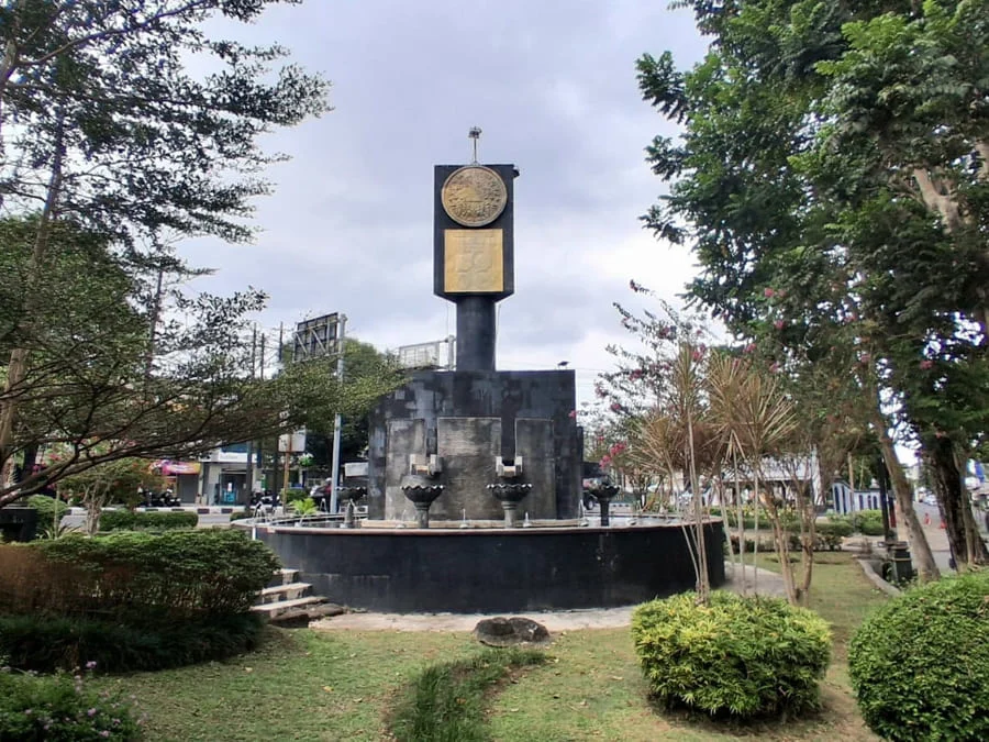 Tugu Adipura Sleman - Yogyaku-tercinta